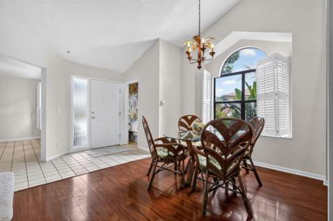 10940 Stafford Circle, Boynton Beach FL - photo 6 of 52