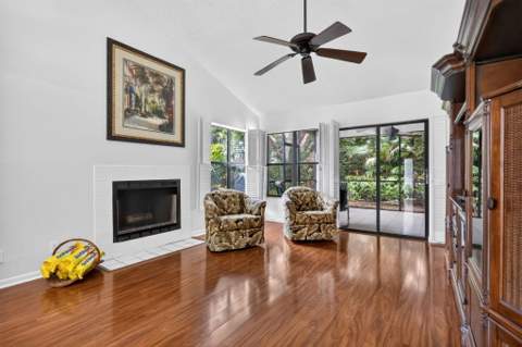 10940 Stafford Circle, Boynton Beach FL - photo 9 of 52