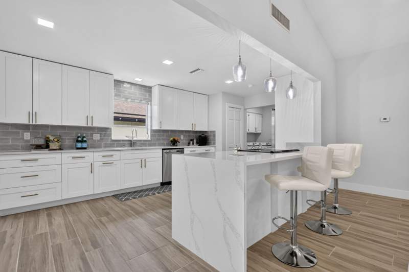 3 bedroom Single Family Residence at 10723 Greentrail Drive, Pine Tree Village, Boynton Beach — photo 2