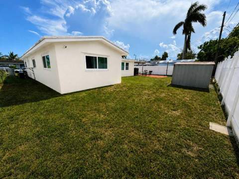 1711 NE 41st Street, Pompano Beach FL - photo 14 of 14