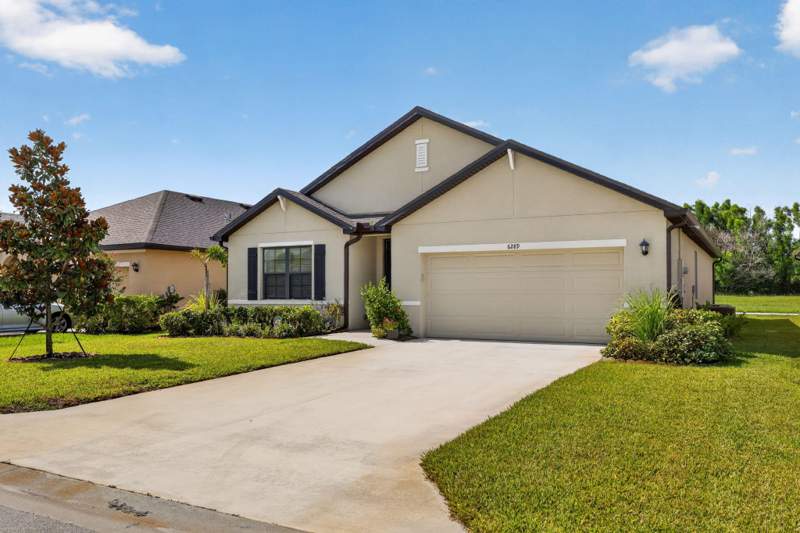 4 bedroom Single Family Residence at 6289 NW Regent Street, The Preserve At St. Andrews Phase 2, Port St. Lucie — photo 2
