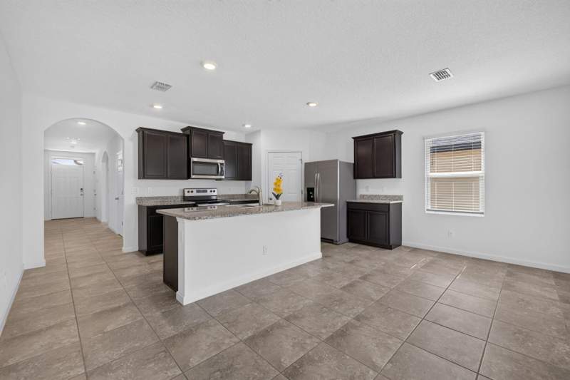 4 bedroom Single Family Residence at 6289 NW Regent Street, The Preserve At St. Andrews Phase 2, Port St. Lucie — photo 5