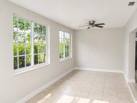 4827 NW 43rd Court, Lauderdale Lakes FL - photo 10 of 35