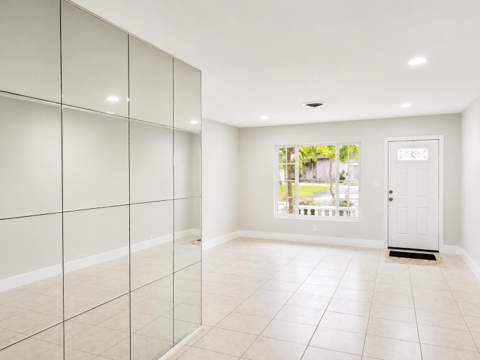 4827 NW 43rd Court, Lauderdale Lakes FL - photo 12 of 35