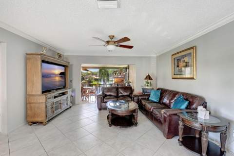 21214 Lago Circle #8b, Boca Raton FL - photo 10 of 49