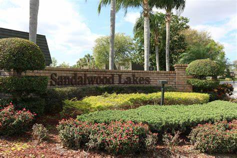 Village Of Sandalwood Lakes South