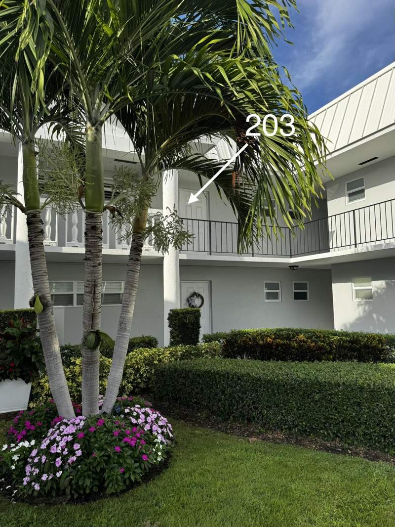 1 bedroom Condominium at 32 Colonial Club Drive #203, Colonial Club Condo Sec 1, Boynton Beach — photo 4