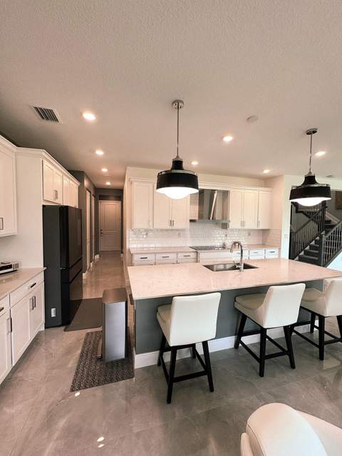 4329 Marina Way, Deerfield Beach FL - photo 9 of 47