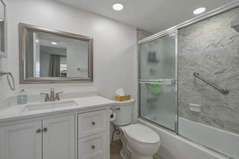 9200 N Hollybrook Lake Drive #310, Pembroke Pines FL - photo 8 of 54