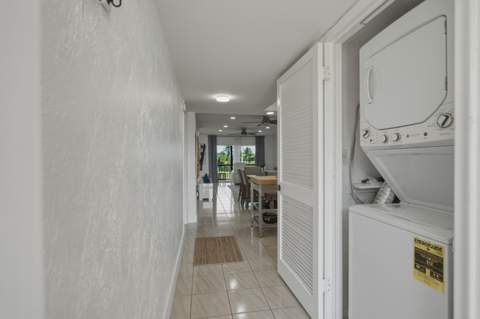 9200 N Hollybrook Lake Drive #310, Pembroke Pines FL - photo 9 of 54