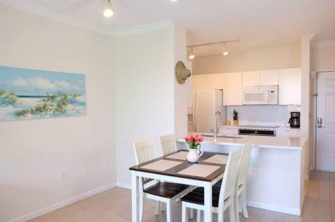 720 S Sapodilla Avenue #514, West Palm Beach FL - photo 6 of 20