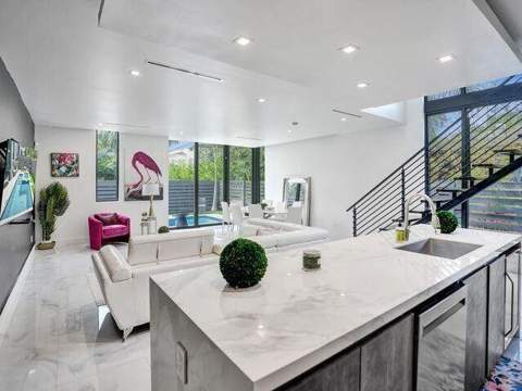 2514 NE 21st Street #A, Fort Lauderdale FL - photo 8 of 41