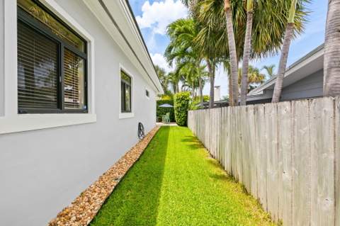 3209 Leigh Road, Pompano Beach FL - photo 15 of 34