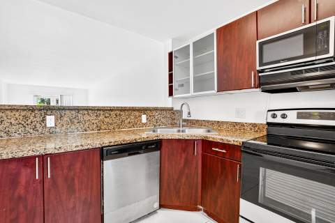 840 Pine Drive #104, Pompano Beach FL - photo 8 of 43