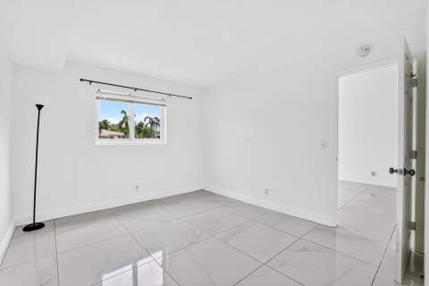 840 Pine Drive #104, Pompano Beach FL - photo 17 of 43