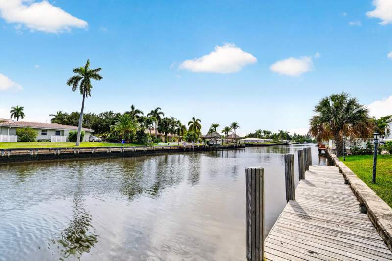 2 bedroom Condominium at 840 Pine Drive #104, Pompano Beach View Condo, Pompano Beach — photo 2