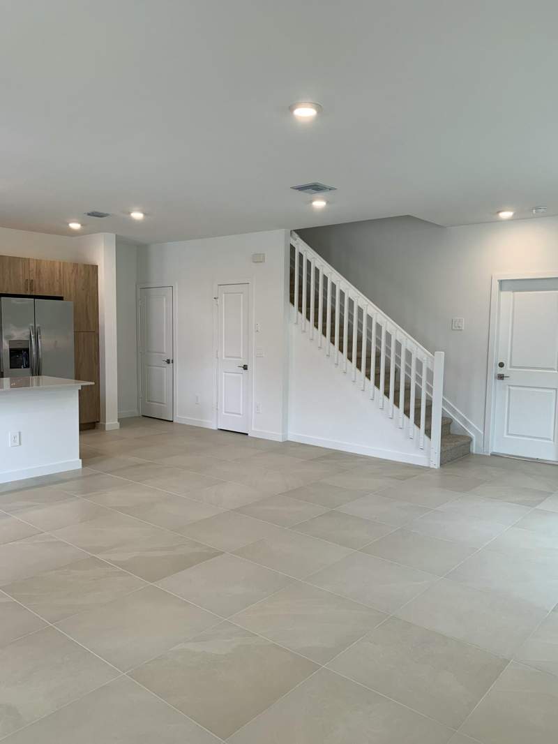 4 bedroom Townhouse at 747 SE Central Parkway #43, Towne Park Replat No. 2, Stuart — photo 4