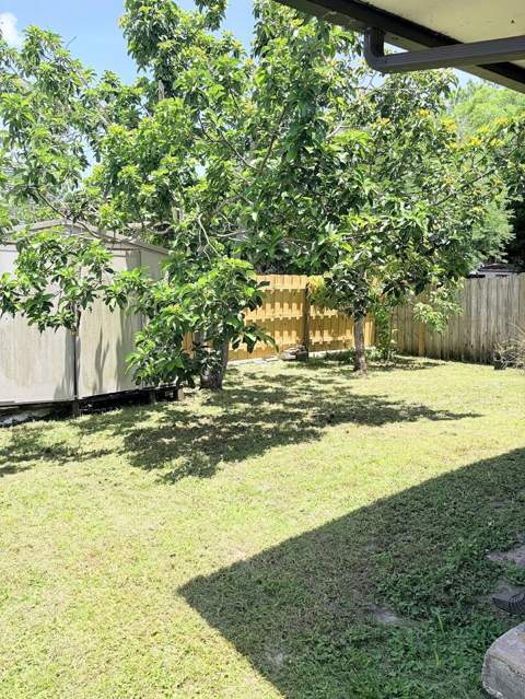 5813 Wild Lupine Court, West Palm Beach FL - photo 7 of 24