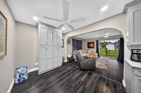 2341 SE West Blackwell Drive, FL - photo 10 of 38