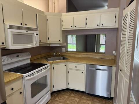 2084 SW Silver Pine Way #122-B, Palm City FL - photo 14 of 16