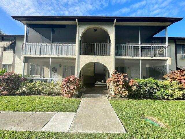 2 bedroom Condominium at 5839 La Pinata Boulevard #C-1, La Pinata Cond No 1,2 & 3 As In Decl In, Greenacres — photo 1