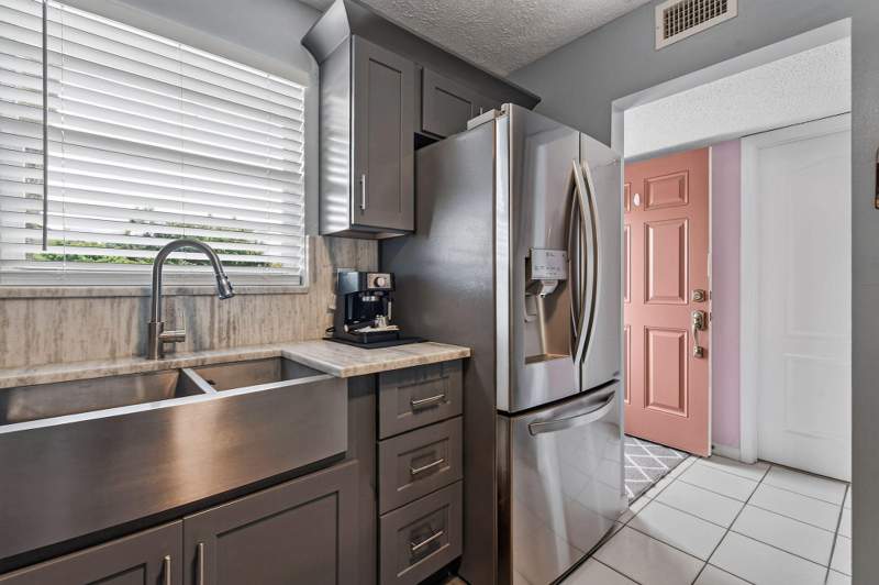 1 bedroom Condominium at 770 Lori Drive #253, Lakeside Village Condo 6, Palm Springs — photo 3