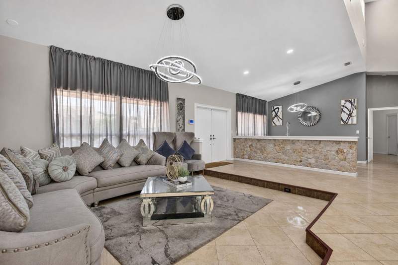 4 bedroom Single Family Residence at 7355 NW 83rd Avenue, Woodmont Tract 70, Tamarac — photo 5