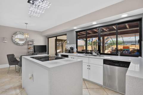 7355 NW 83rd Avenue, Tamarac FL - photo 12 of 43