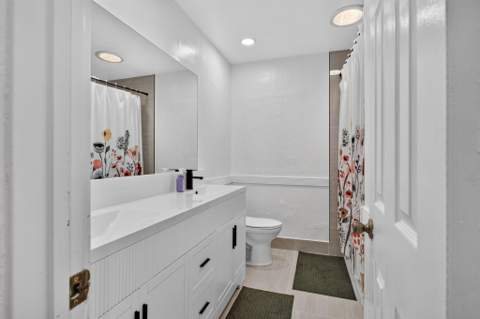 7355 NW 83rd Avenue, Tamarac FL - photo 15 of 43