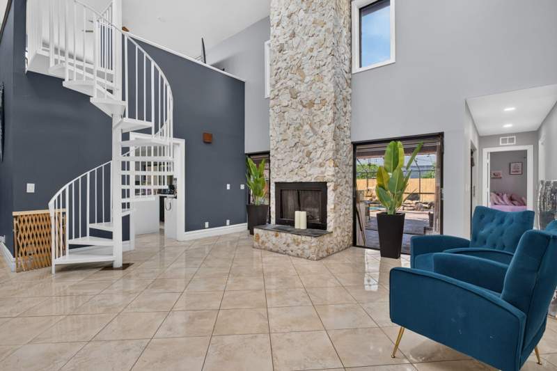4 bedroom Single Family Residence at 7355 NW 83rd Avenue, Woodmont Tract 70, Tamarac — photo 3