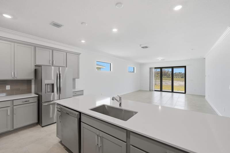 4 bedroom Single Family Residence at 6891 NW Kestrel Lane, Glynlea Country club, Port St. Lucie — photo 5