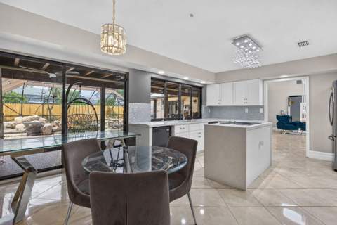 7355 NW 83rd Avenue, Tamarac FL - photo 14 of 43