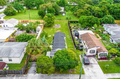 107 SW 4th Avenue, Delray Beach FL - photo 18 of 28