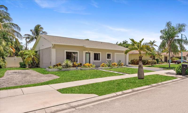 2 bedroom Single Family Residence at 728 NE 9th Avenue, Lake Add To Boynton, Boynton Beach — photo 4