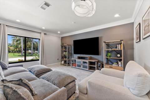 728 NE 9th Avenue, Boynton Beach FL - photo 6 of 45