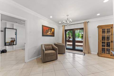 728 NE 9th Avenue, Boynton Beach FL - photo 9 of 45