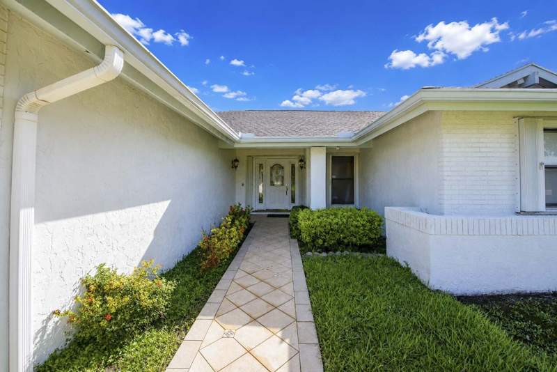 4 bedroom Single Family Residence at 12403 Westhall Place, Pinewood East 2 Of Wellington, Wellington — photo 4