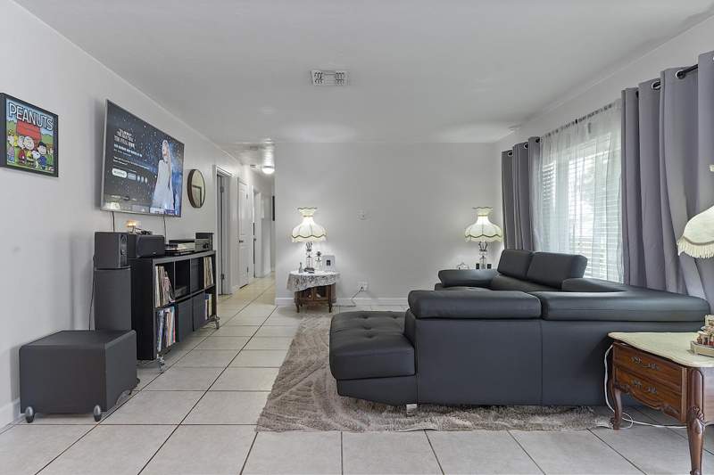 3 bedroom Single Family Residence at 830 SW 1st Avenue, Norwood Section, Pompano Beach — photo 5