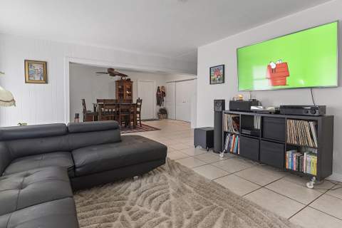 830 SW 1st Avenue, Pompano Beach FL - photo 8 of 47