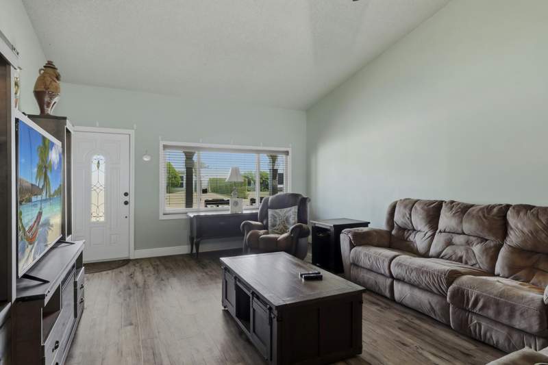 3 bedroom Single Family Residence at 7779 Blairwood Circle, Countrywood 3, Lake Worth — photo 4