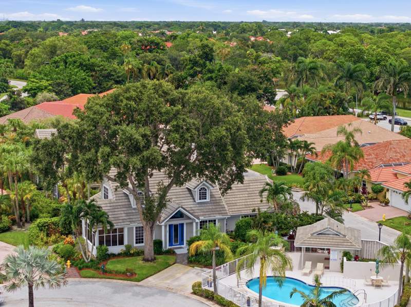 2 bedroom Townhouse at 207 Woodsmuir Court, PGA Resort Community Of Preston Courts, Palm Beach Gardens — photo 2