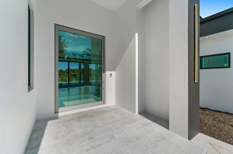 8309 SE Rivers Edge Street, Jupiter FL - photo 15 of 94