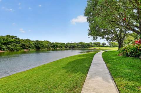 308 Spruce Street, Boynton Beach FL - photo 20 of 77