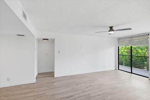 6301 N University Drive #206, Tamarac FL - photo 11 of 36