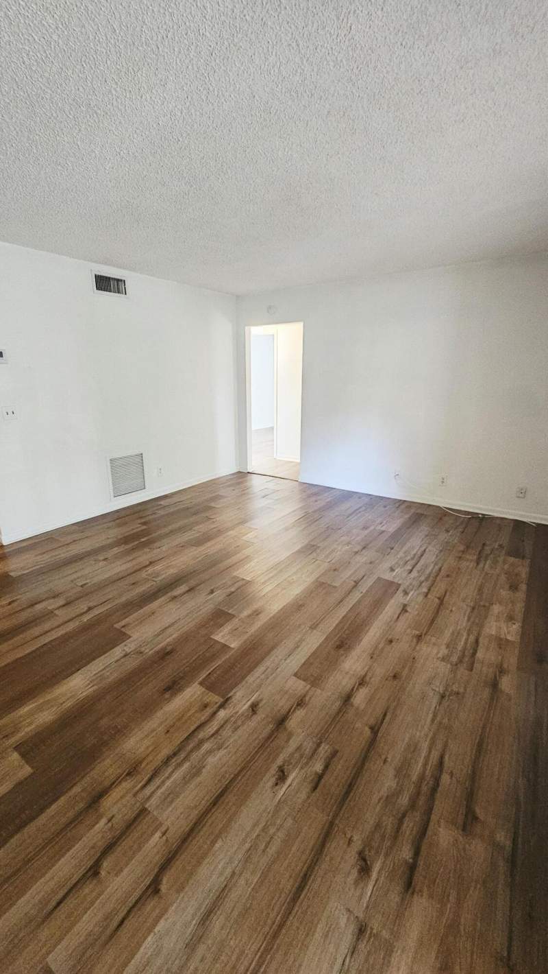 2 bedroom Condominium at 4807 Sable Pine Circle #B1, Pine Ridge At Haverhill Condo, West Palm Beach — photo 4