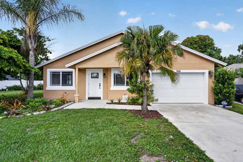 3 bedroom Single Family Residence at 166 Raintree, Indian Creek Ph 10, Jupiter — photo 1