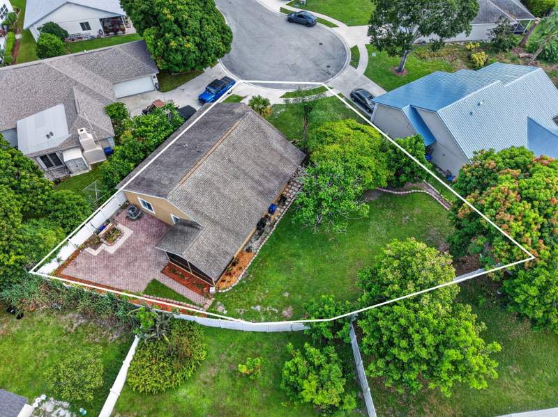 3 bedroom Single Family Residence at 166 Raintree, Indian Creek Ph 10, Jupiter — photo 2