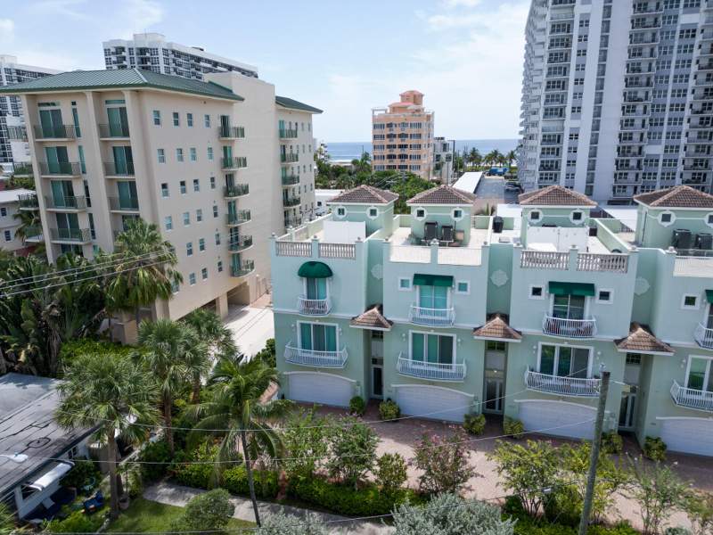3 bedroom Townhouse at 430 Sunset Drive, Surfside Villas, Pompano Beach — photo 4