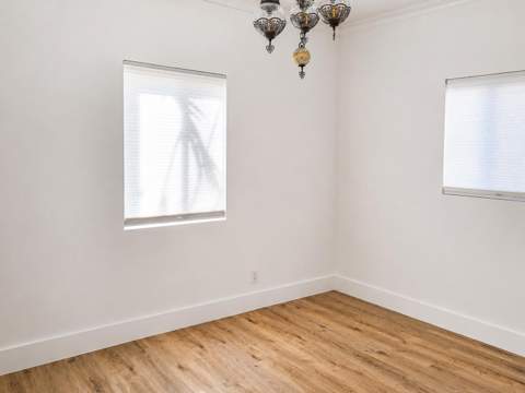 819 NE 2nd Court, Hallandale Beach FL - photo 21 of 29