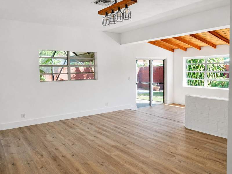 3 bedroom Single Family Residence at 819 NE 2nd Court, Gulfstream Estates, Hallandale Beach — photo 2
